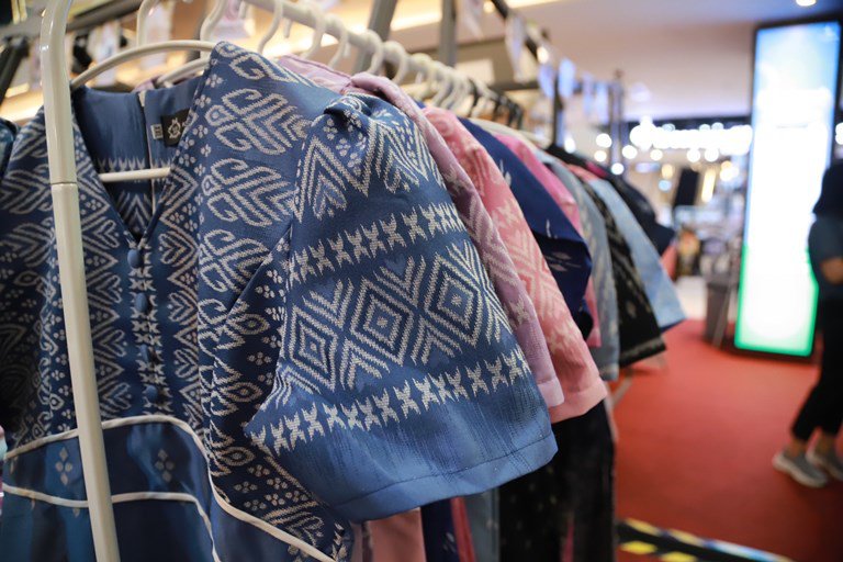 ดีพร้อม ยกทัพสิ่งทอคุณภาพ Thailand Textiles Tag บุกสีลมย่านไข่แดงเศรษฐกิจทดสอบตลาดหนุ่มสาวออฟฟิศ