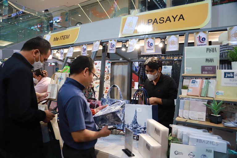 ดีพร้อม ยกทัพสิ่งทอคุณภาพ Thailand Textiles Tag บุกสีลมย่านไข่แดงเศรษฐกิจทดสอบตลาดหนุ่มสาวออฟฟิศ