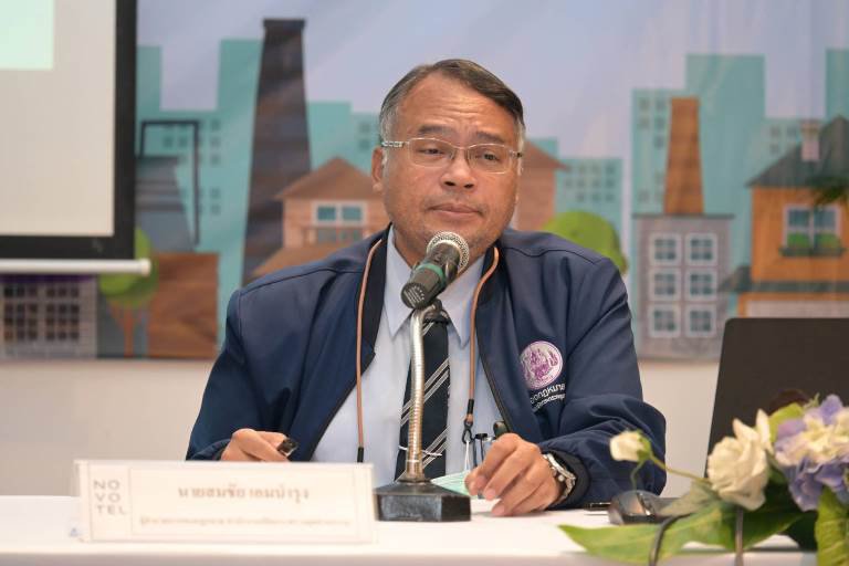 ปลัดฯ ณัฐพล กำชับสำนักงานอุตสาหกรรมจังหวัด เร่งแก้ไขปัญหาข้อร้องเรียน พร้อมบูรณาการนโยบาย MIND ใช้ "หัว" และ "ใจ" ปั้นอุตสาหกรรมคู่ชุมชนอย่างยั่งยืน