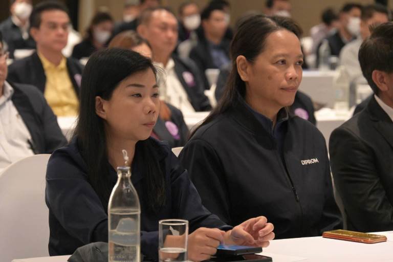 ปลัดฯ ณัฐพล กำชับสำนักงานอุตสาหกรรมจังหวัด เร่งแก้ไขปัญหาข้อร้องเรียน พร้อมบูรณาการนโยบาย MIND ใช้ "หัว" และ "ใจ" ปั้นอุตสาหกรรมคู่ชุมชนอย่างยั่งยืน