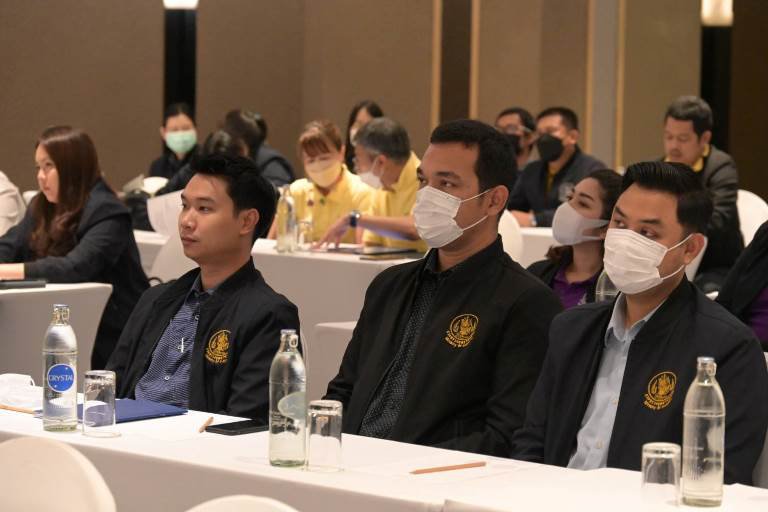 ปลัดฯ ณัฐพล กำชับสำนักงานอุตสาหกรรมจังหวัด เร่งแก้ไขปัญหาข้อร้องเรียน พร้อมบูรณาการนโยบาย MIND ใช้ "หัว" และ "ใจ" ปั้นอุตสาหกรรมคู่ชุมชนอย่างยั่งยืน