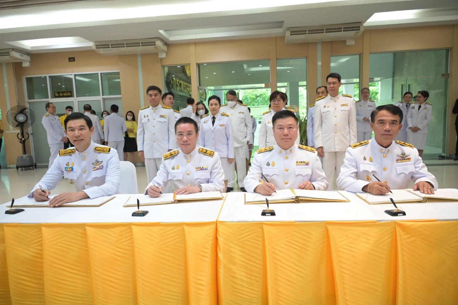 รัฐมนตรีฯ อนุชา นำคณะผู้บริหาร อก. ถวายพระพรเนื่องในโอกาสวันเฉลิมพระชนมพรรษา พระบาทสมเด็จพระเจ้าอยู่หัวฯ และพิธีถวายสัตย์ปฏิญาณเพื่อเป็นข้าราชการที่ดีและพลังของแผ่นดิน