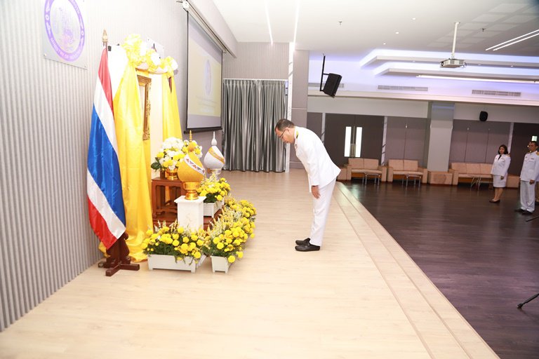 "ดีพร้อม" ร่วมพิธีถวายสัตย์ปฏิญาณเพื่อเป็นข้าราชการที่ดีและพลังของแผ่นดิน ประจำปี 2566 