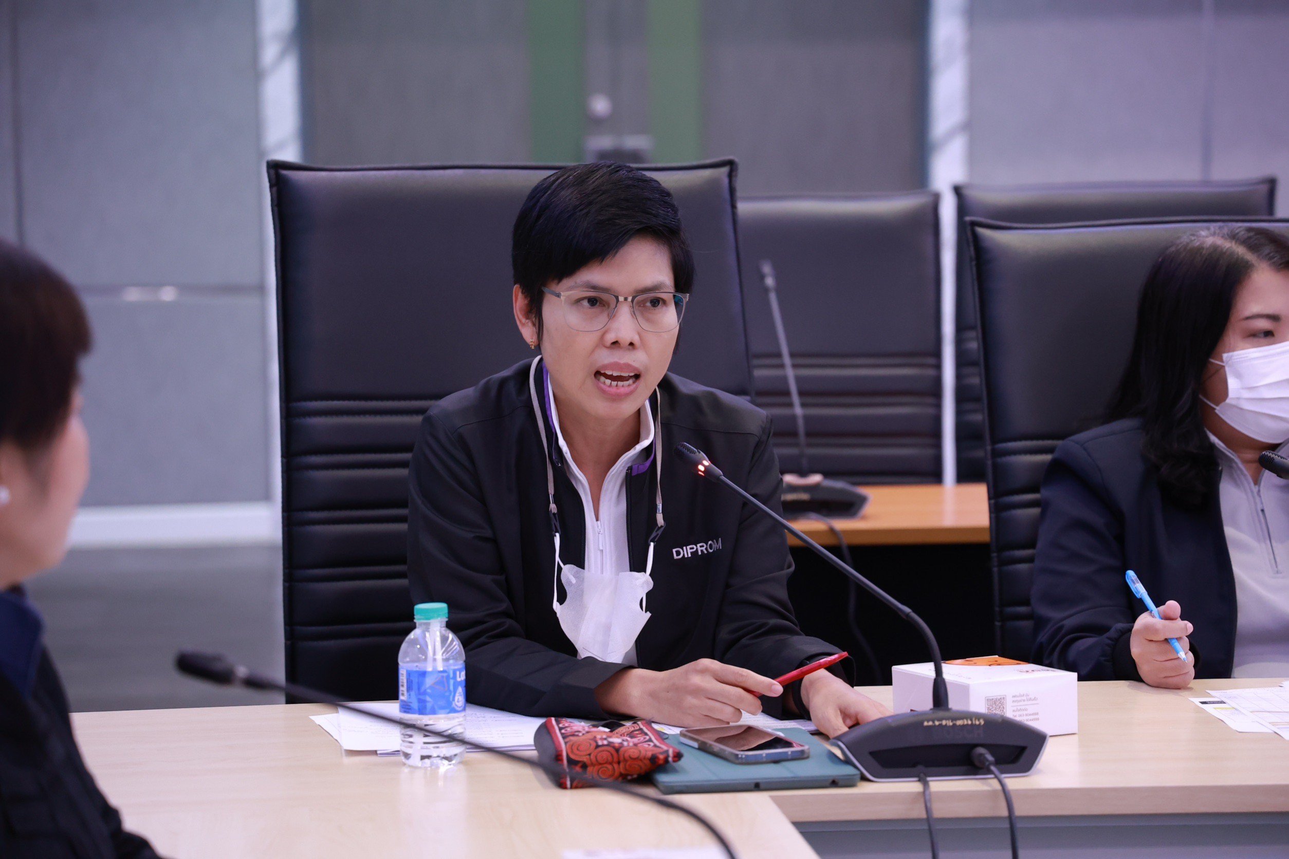“รสอ.สุชาดา” นั่งหัวโต๊ะ ติดตามผลการดำเนินงานกองยุทธศาสตร์และแผนงาน