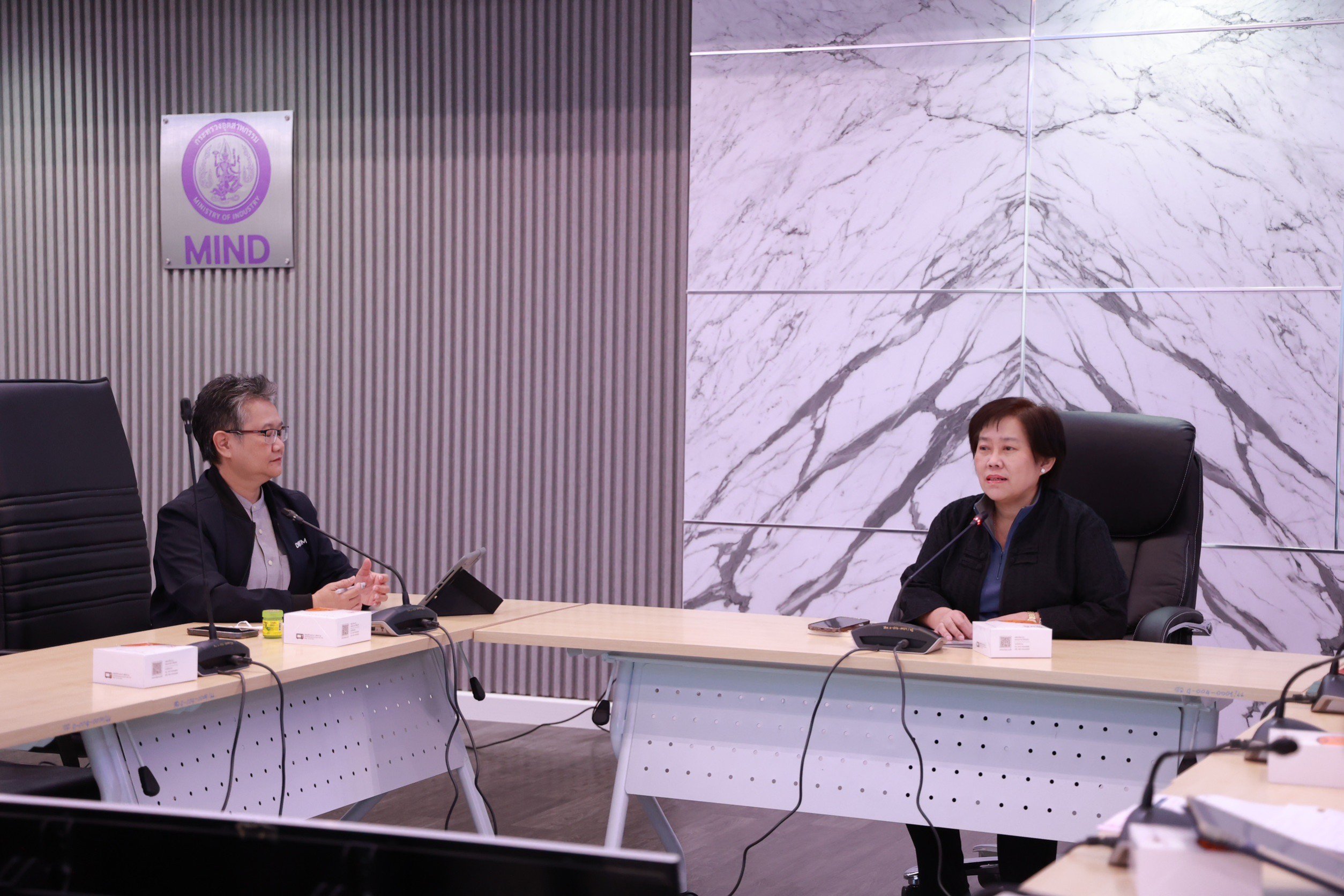 “รสอ.สุชาดา” นั่งหัวโต๊ะ ติดตามผลการดำเนินงานกองยุทธศาสตร์และแผนงาน
