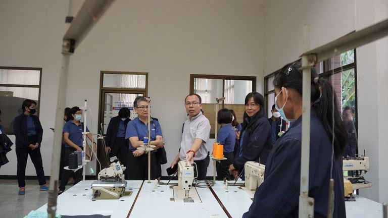 "อธิบดีใบน้อย" ลงพื้นที่เมืองอุบลราชธานี ตรวจเยี่ยมศูนย์ดีพร้อมเซ็นเตอร์ 7
