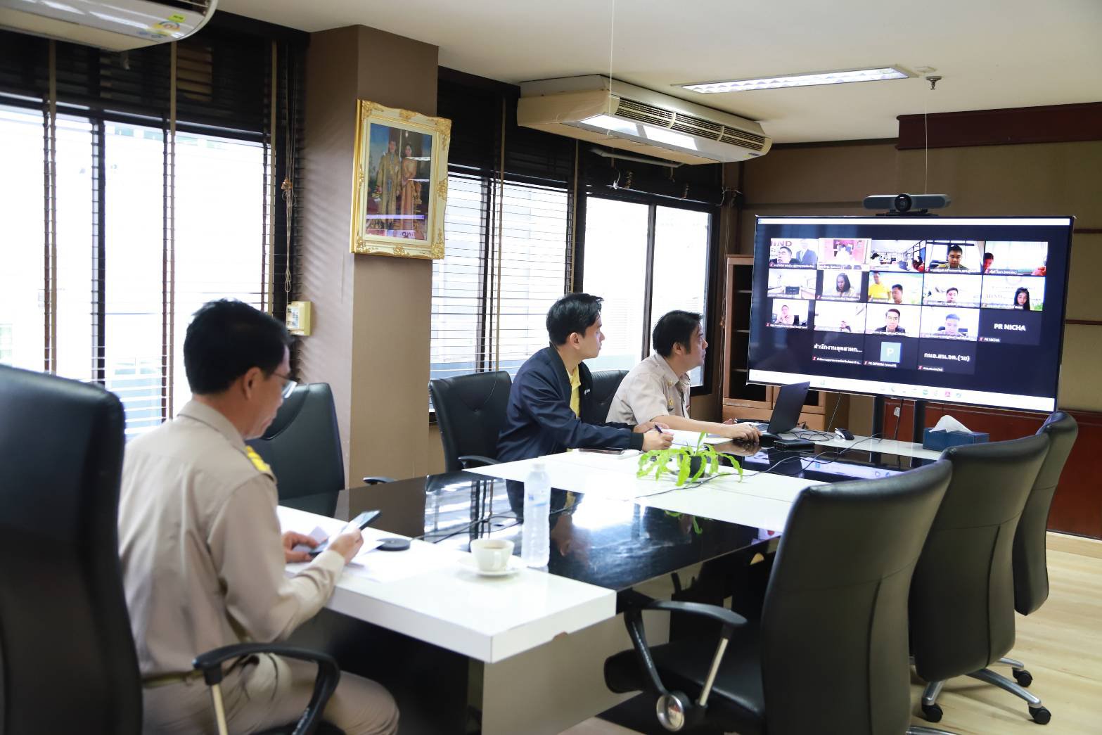 “รสอ.วัชรุน” นั่งหัวโต๊ะชี้แจงหลักเกณฑ์พิจารณาคัดเลือกอุตสาหกรรมขนาดกลางและขนาดย่อมดีเด่น ประจำปี พ.ศ.2566 ประเภทการจัดการเทคโนโลยีเชิงนวัตกรรม
