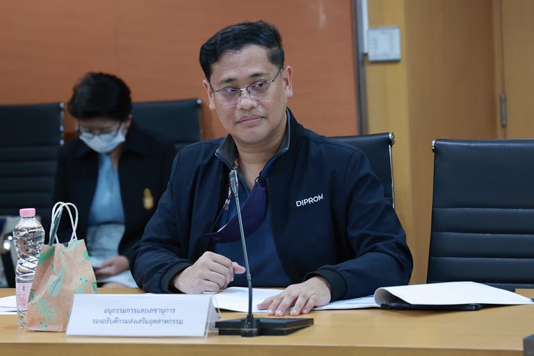 “รสอ.วัชรุน” ร่วมประชุมคณะอนุกรรมการพัฒนาและบริหารการแปรรูปเพื่อเพิ่มมูลค่า ผลักดันใช้เทคโนโลยีแปรรูปผลไม้ต่อยอดผลิตภัณฑ์ 