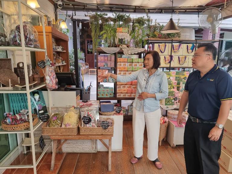 "รสอ.วาที" ลงพื้นที่ติดตามความสำเร็จ บริษัท สุคันธา ไทยสแน็ค จำกัด 