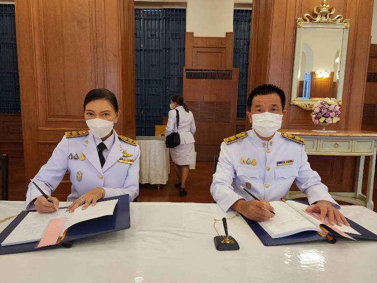 ปลัดฯ ณัฐพล นำคณะผู้บริหารกระทรวงอุตสาหกรรม ร่วมพิธีลงนามถวายพระพรสมเด็จพระนางเจ้าสิริกิติ์ พระบรมราชินีนาถ พระบรมราชชนนีพันปีหลวง เนื่องในโอกาสวันเฉลิมพระชนมพรรษา 12 สิงหาคม 2566 ณ ศาลาสหทัยสมาคม ในพระบรมมหาราชวัง