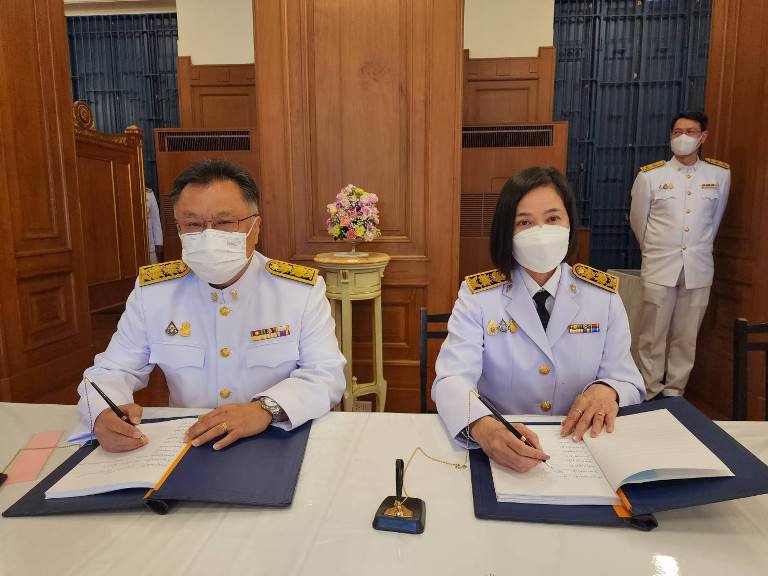 ปลัดฯ ณัฐพล นำคณะผู้บริหารกระทรวงอุตสาหกรรม ร่วมพิธีลงนามถวายพระพรสมเด็จพระนางเจ้าสิริกิติ์ พระบรมราชินีนาถ พระบรมราชชนนีพันปีหลวง เนื่องในโอกาสวันเฉลิมพระชนมพรรษา 12 สิงหาคม 2566 ณ ศาลาสหทัยสมาคม ในพระบรมมหาราชวัง