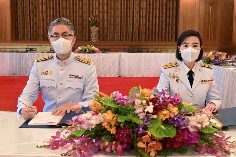 ปลัดฯ ณัฐพล นำคณะผู้บริหารกระทรวงอุตสาหกรรม ร่วมพิธีลงนามถวายพระพรสมเด็จพระนางเจ้าสิริกิติ์ พระบรมราชินีนาถ พระบรมราชชนนีพันปีหลวง เนื่องในโอกาสวันเฉลิมพระชนมพรรษา 12 สิงหาคม 2566 ณ ศาลาสหทัยสมาคม ในพระบรมมหาราชวัง