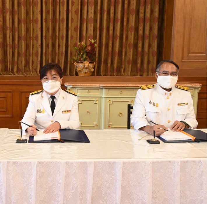 ปลัดฯ ณัฐพล นำคณะผู้บริหารกระทรวงอุตสาหกรรม ร่วมพิธีลงนามถวายพระพรสมเด็จพระนางเจ้าสิริกิติ์ พระบรมราชินีนาถ พระบรมราชชนนีพันปีหลวง เนื่องในโอกาสวันเฉลิมพระชนมพรรษา 12 สิงหาคม 2566 ณ ศาลาสหทัยสมาคม ในพระบรมมหาราชวัง
