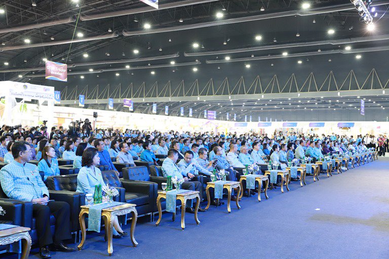 “ดีพร้อม” เข้าร่วมพิธีเปิดงาน "ศิลปาชีพประทีปไทย OTOP หลอมดวงใจ ด้วยพระบารมี" ประจำปี 2566 เพื่อเฉลิมพระเกียรติ “สมเด็จพระพันปีหลวง” 91 พรรษา