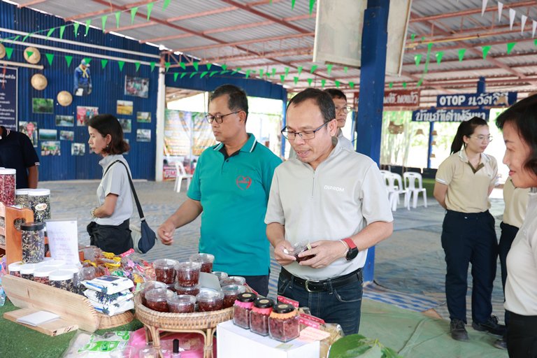 "อธิบดีใบน้อย" ลงพื้นที่เยี่ยมชมชุมชนดีพร้อมต้นแบบเมืองย่าโม
