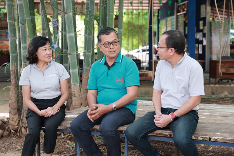 "อธิบดีใบน้อย" ลงพื้นที่เยี่ยมชมชุมชนดีพร้อมต้นแบบเมืองย่าโม