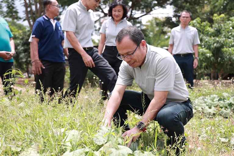 "อธิบดีใบน้อย" ลงพื้นที่เยี่ยมชมชุมชนดีพร้อมต้นแบบเมืองย่าโม