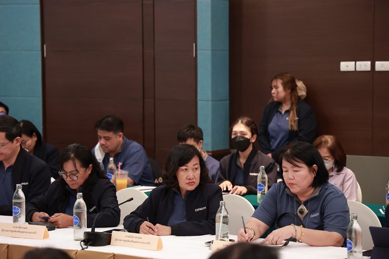 แม่ทัพ "ดีพร้อม" เปิดประตูรับฟังความเห็นแนวทางการส่งเสริมเอสเอ็มอีเมืองย่าโม
