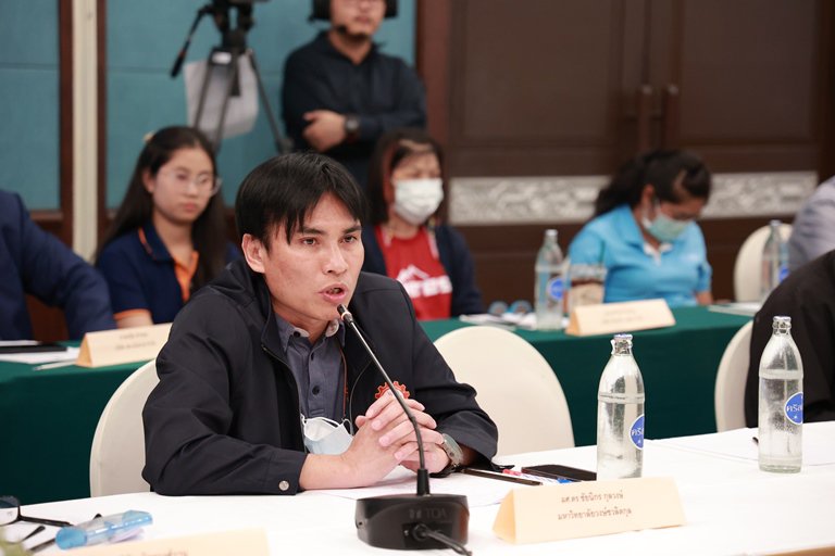แม่ทัพ "ดีพร้อม" เปิดประตูรับฟังความเห็นแนวทางการส่งเสริมเอสเอ็มอีเมืองย่าโม