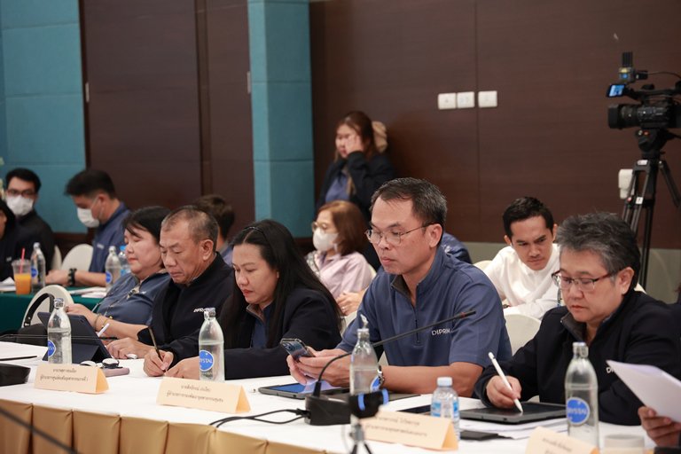แม่ทัพ "ดีพร้อม" เปิดประตูรับฟังความเห็นแนวทางการส่งเสริมเอสเอ็มอีเมืองย่าโม