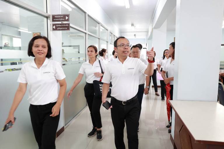 "อธิบดีใบน้อย" ลงพื้นที่ติดตามการดำเนินงานศูนย์ดีพร้อมเซ็นเตอร์ 11