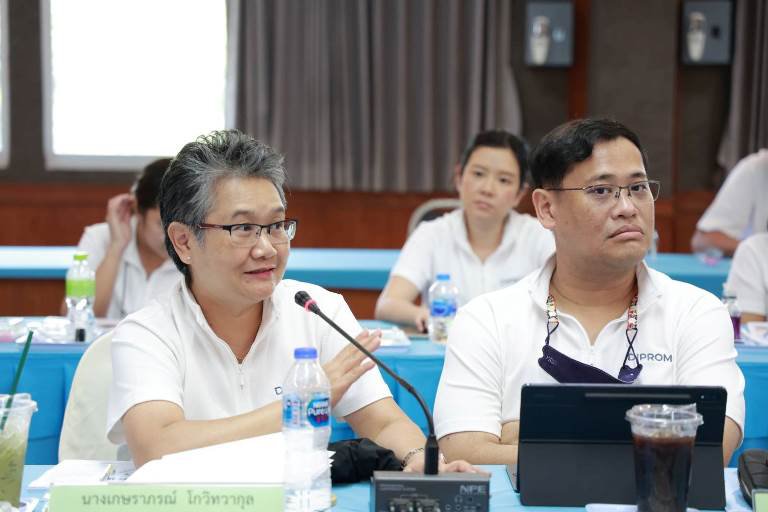 "อธิบดีใบน้อย" ลงพื้นที่ติดตามการดำเนินงานศูนย์ดีพร้อมเซ็นเตอร์ 11