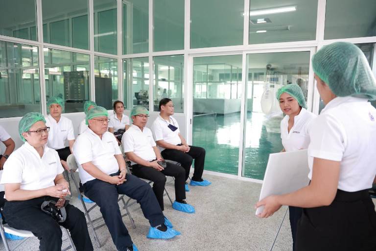 "อธิบดีใบน้อย" ลงพื้นที่ติดตามการดำเนินงานศูนย์ดีพร้อมเซ็นเตอร์ 11