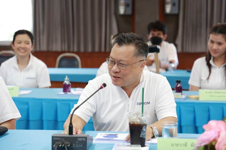 "อธิบดีใบน้อย" ลงพื้นที่ติดตามการดำเนินงานศูนย์ดีพร้อมเซ็นเตอร์ 11