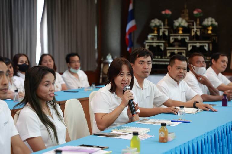 "อธิบดีใบน้อย" ลงพื้นที่ติดตามการดำเนินงานศูนย์ดีพร้อมเซ็นเตอร์ 11