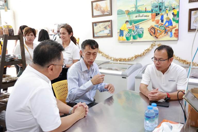 "ดีพร้อม" พาตะลุยย่านเมืองเก่าจังหวัดสงขลา หวังขยายชุมชนดีพร้อม ให้โตได้โตไกลแบบยั่งยืน