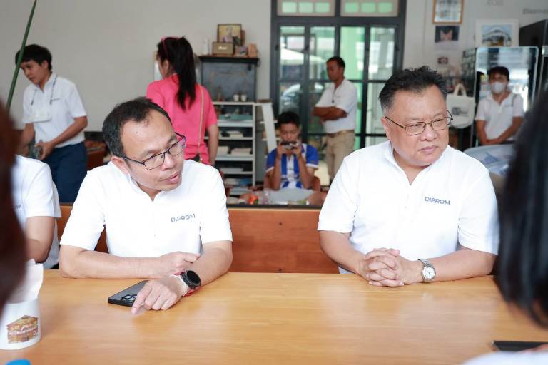"ดีพร้อม" พาตะลุยย่านเมืองเก่าจังหวัดสงขลา หวังขยายชุมชนดีพร้อม ให้โตได้โตไกลแบบยั่งยืน