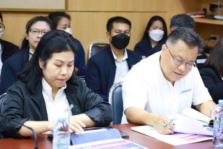 ปลัดฯ ณัฐพล ลงพื้นที่สระบุรี กำชับจี้โรงงานลงทะเบียนข้อมูลการประกอบการอุตสาหกรรมให้ครบ 100% ย้ำกำกับดูแลเหมืองแร่ให้อยู่ในเกณฑ์มาตรฐานไม่ให้ส่งผลกระทบต่อสิ่งแวดล้อมและชุมชนโดยรอบ 