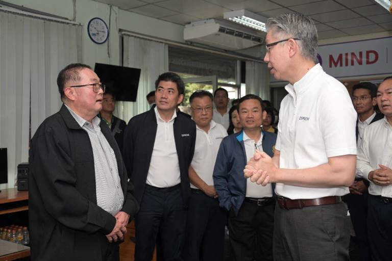 ปลัดฯ ณัฐพล ลงพื้นที่สระบุรี กำชับจี้โรงงานลงทะเบียนข้อมูลการประกอบการอุตสาหกรรมให้ครบ 100% ย้ำกำกับดูแลเหมืองแร่ให้อยู่ในเกณฑ์มาตรฐานไม่ให้ส่งผลกระทบต่อสิ่งแวดล้อมและชุมชนโดยรอบ 