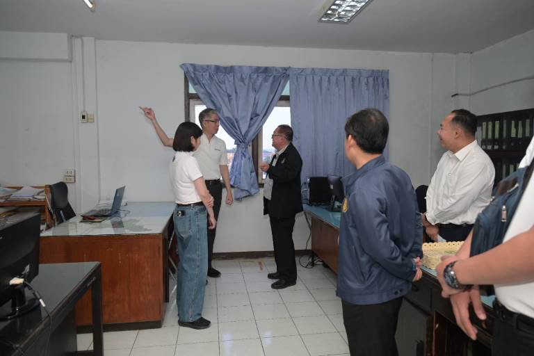 ปลัดฯ ณัฐพล ลงพื้นที่สระบุรี กำชับจี้โรงงานลงทะเบียนข้อมูลการประกอบการอุตสาหกรรมให้ครบ 100% ย้ำกำกับดูแลเหมืองแร่ให้อยู่ในเกณฑ์มาตรฐานไม่ให้ส่งผลกระทบต่อสิ่งแวดล้อมและชุมชนโดยรอบ 