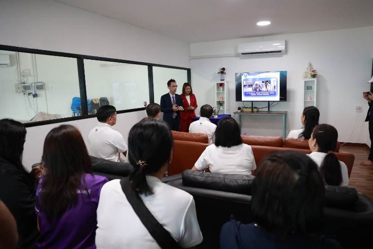 “อธิบดีใบน้อย” นำคณะสื่อมวลชนฯ เยี่ยมชมความก้าวหน้าผู้ประกอบการอัจฉริยะ