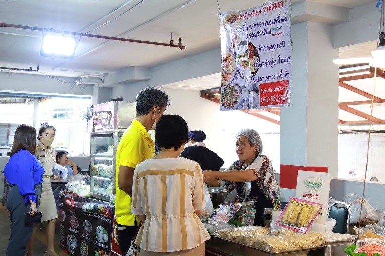“รสอ.วาที” เปิดงานอุตสาหกรรมแฟร์ “MID YEAR SALE 2023” ยกขบวน ผปก. กว่า 80 ร้านค้า ร่วมงานฯ คาดเงินสะพัดกว่า 3 ลบ.