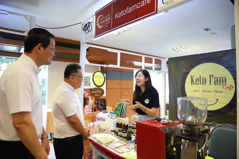 “รสอ.วาที” เปิดงานอุตสาหกรรมแฟร์ “MID YEAR SALE 2023” ยกขบวน ผปก. กว่า 80 ร้านค้า ร่วมงานฯ คาดเงินสะพัดกว่า 3 ลบ.