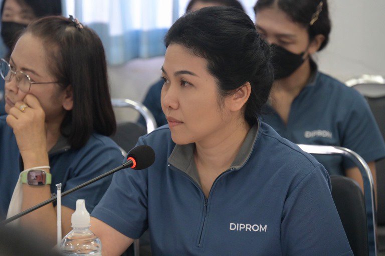 ปลัดฯ ณัฐพล ระดมทีม MIND หารือแนวทางการแก้ไขปัญหาการลักลอบเผาอ้อย เพื่อลดปัญหา PM 2.5 พร้อมแนะการบริหารจัดการระบบขนส่งอ้อยสดเข้าหีบอย่างมีประสิทธิภาพ