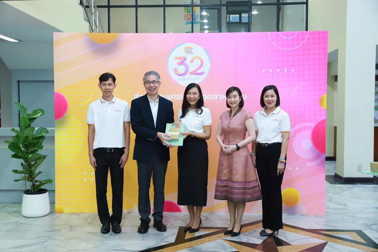 ปลัดฯ ณัฐพล ร่วมยินดีวันคล้ายวันสถาปนา สศอ. ครบรอบ 32 ปี พร้อมให้กำลังใจ SMEs เปิดบูธจัดแสดงสินค้า หนุนสร้างจิตวิญญาณการเป็นผู้ประกอบการ