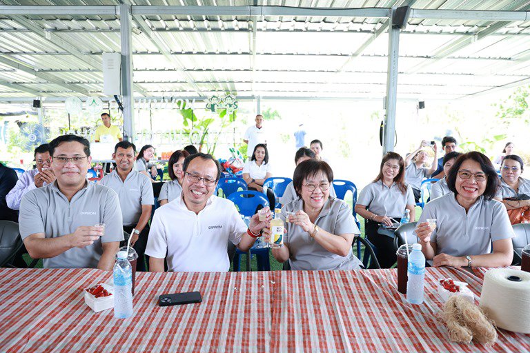"อธิบดีใบน้อย" ลงพื้นที่เยี่ยมชมกลุ่มวิสาหกิจชุมชนวัยหวาน จ.เพชรบุรี ชูเป็น "ชุมชนดีพร้อม" ต้นแบบ