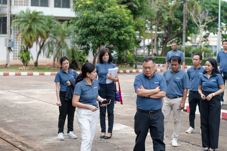 "รสอ.วาที" ลงพื้นที่ติดตามความคืบหน้าผลการดำเนินงานของดีพร้อมเซ็นเตอร์ 10