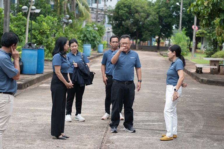 "รสอ.วาที" ลงพื้นที่ติดตามความคืบหน้าผลการดำเนินงานของดีพร้อมเซ็นเตอร์ 10