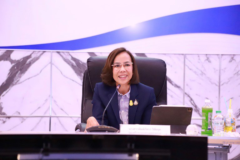 ดีพร้อม ต้อนรับ รวอ. ในโอกาสตรวจเยี่ยมและมอบนโยบายแก่คณะผู้บริหาร