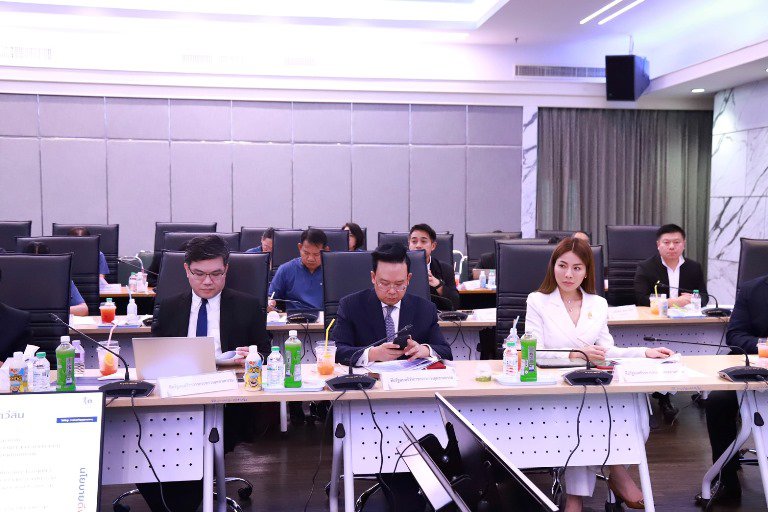 ดีพร้อม ต้อนรับ รวอ. ในโอกาสตรวจเยี่ยมและมอบนโยบายแก่คณะผู้บริหาร