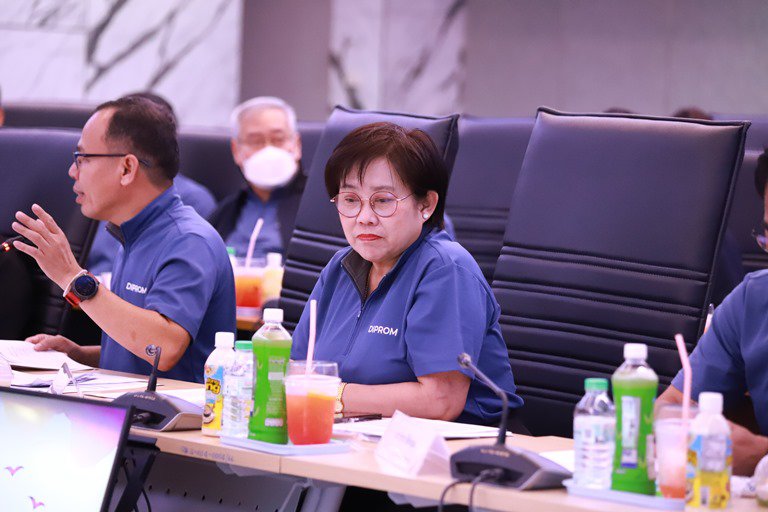 ดีพร้อม ต้อนรับ รวอ. ในโอกาสตรวจเยี่ยมและมอบนโยบายแก่คณะผู้บริหาร
