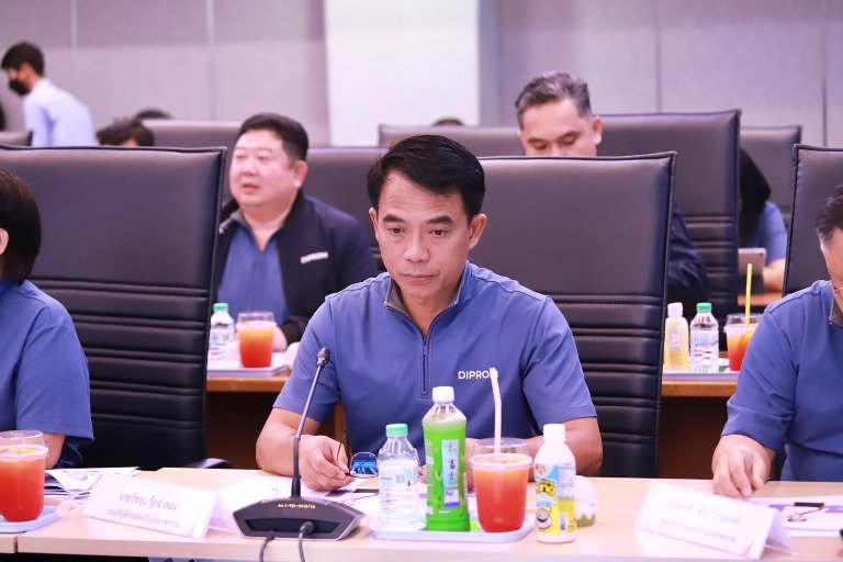 ดีพร้อม ต้อนรับ รวอ. ในโอกาสตรวจเยี่ยมและมอบนโยบายแก่คณะผู้บริหาร