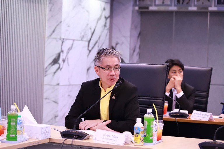 ดีพร้อม ต้อนรับ รวอ. ในโอกาสตรวจเยี่ยมและมอบนโยบายแก่คณะผู้บริหาร