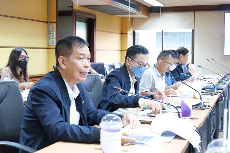 "รสอ.วาที" นั่งหัวโต๊ะประชุมคณะกรรมการบริหารเทคโนโลยีสารสนเทศและการสื่อสาร ของ กสอ.
