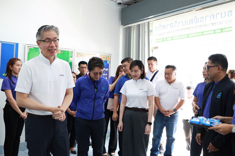 ปลัดฯ ณัฐพล รุดให้กำลังใจเจ้าหน้าที่ สอจ.ชุมพร ยกเป็นตัวอย่างของความเสียสละ ความทุ่มเท และการทำงานเป็นทีม      