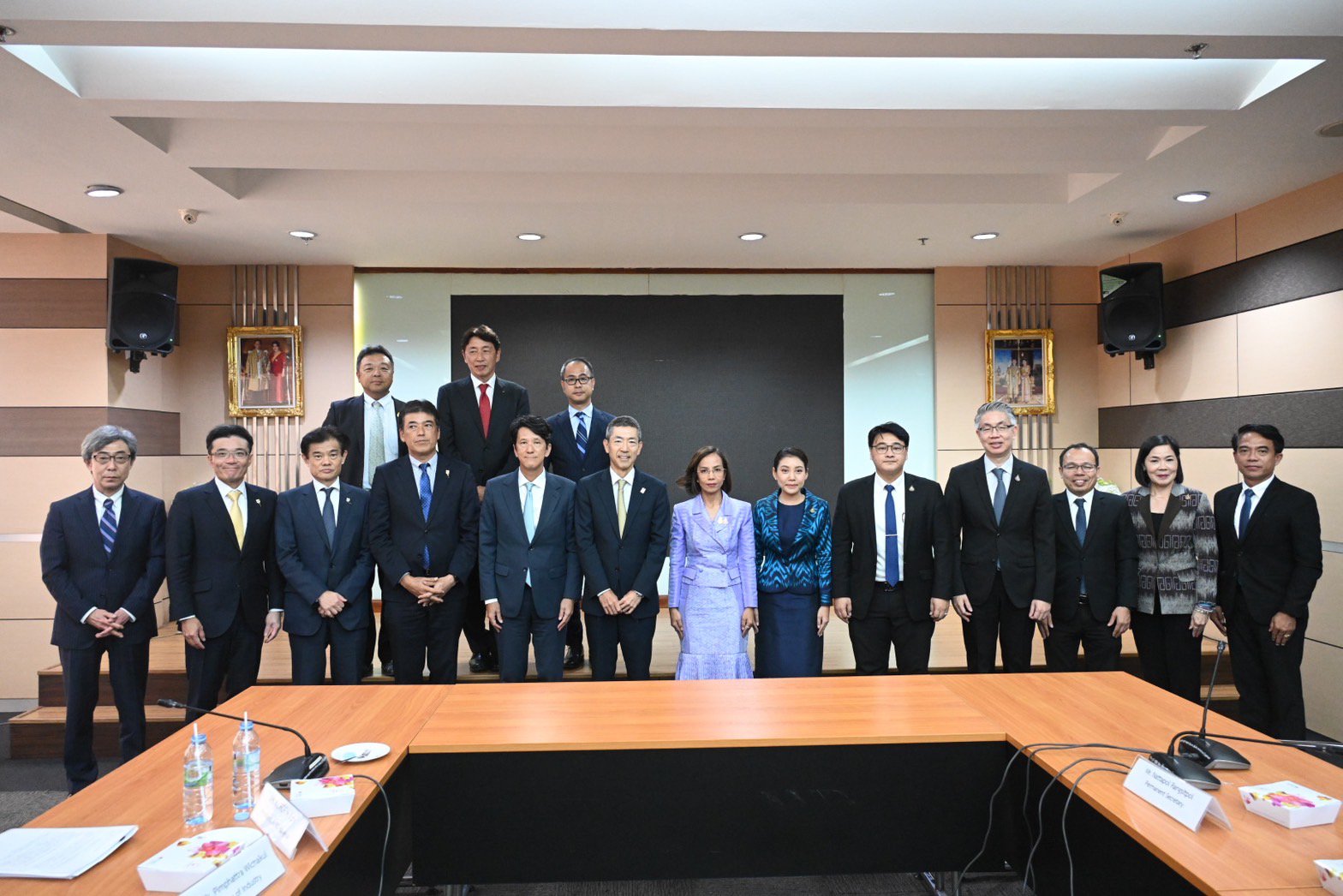 รัฐมนตรีฯ พิมพ์ภัทรา ให้นายคุโรดะ จุน (Mr. KURODA Jun) ประธาน JETRO Bangkok และคณะ เข้าพบ